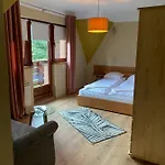 Noclegi 25 H